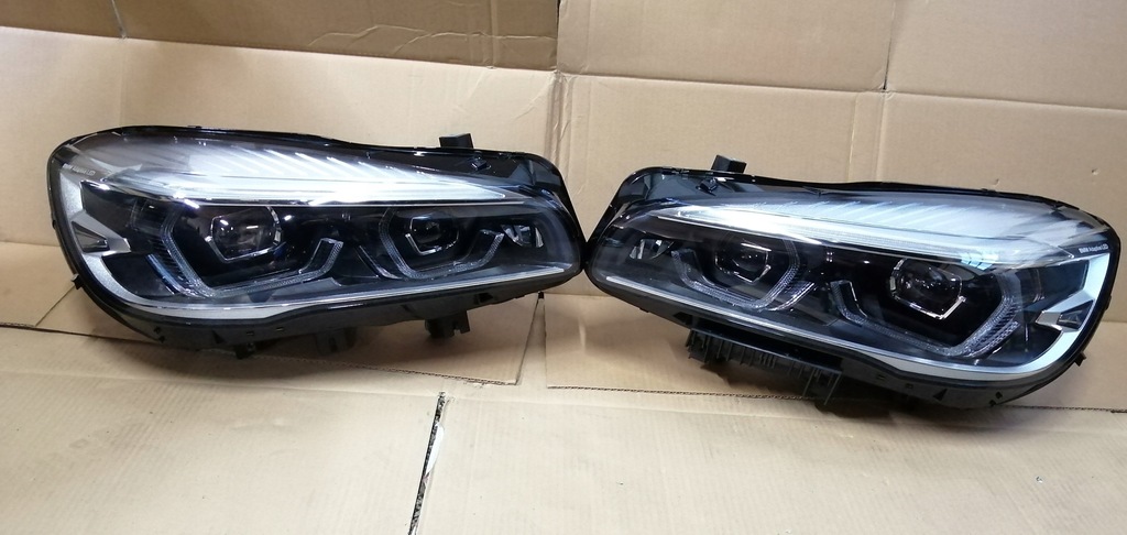 BMW 2 F45 ACTIVE TOURER LIFT LCI ADAPTIVE LED-LAMPE LAMPEN VORNE RECHTS LINKS Product image