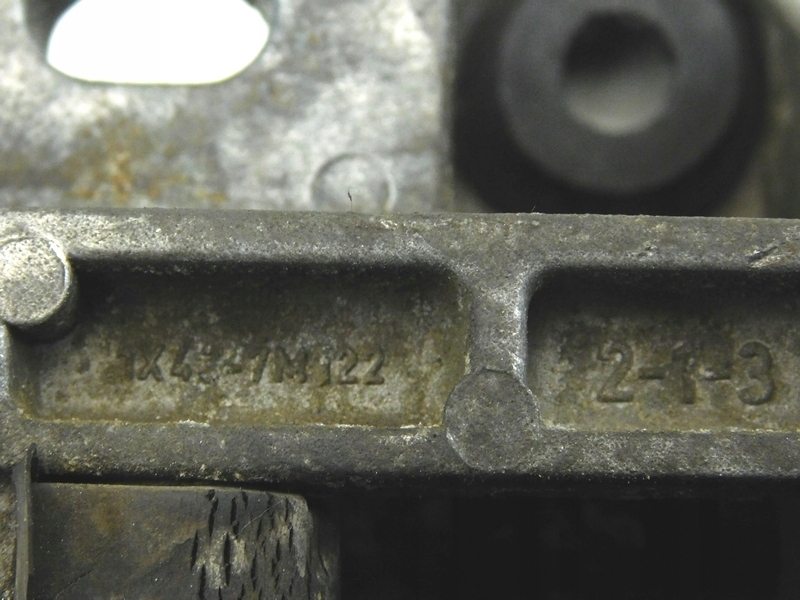 17/18 FORD MONDEO MK3 TDCI GETRIEBEKISSEN Product image