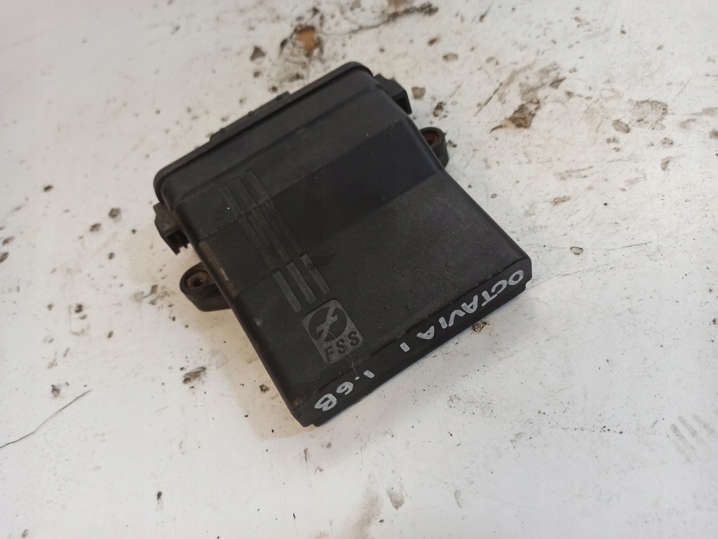 SKODA OCTAVIA I 1.6 B GASCONTROLLER DE817010 67R011002 Product image