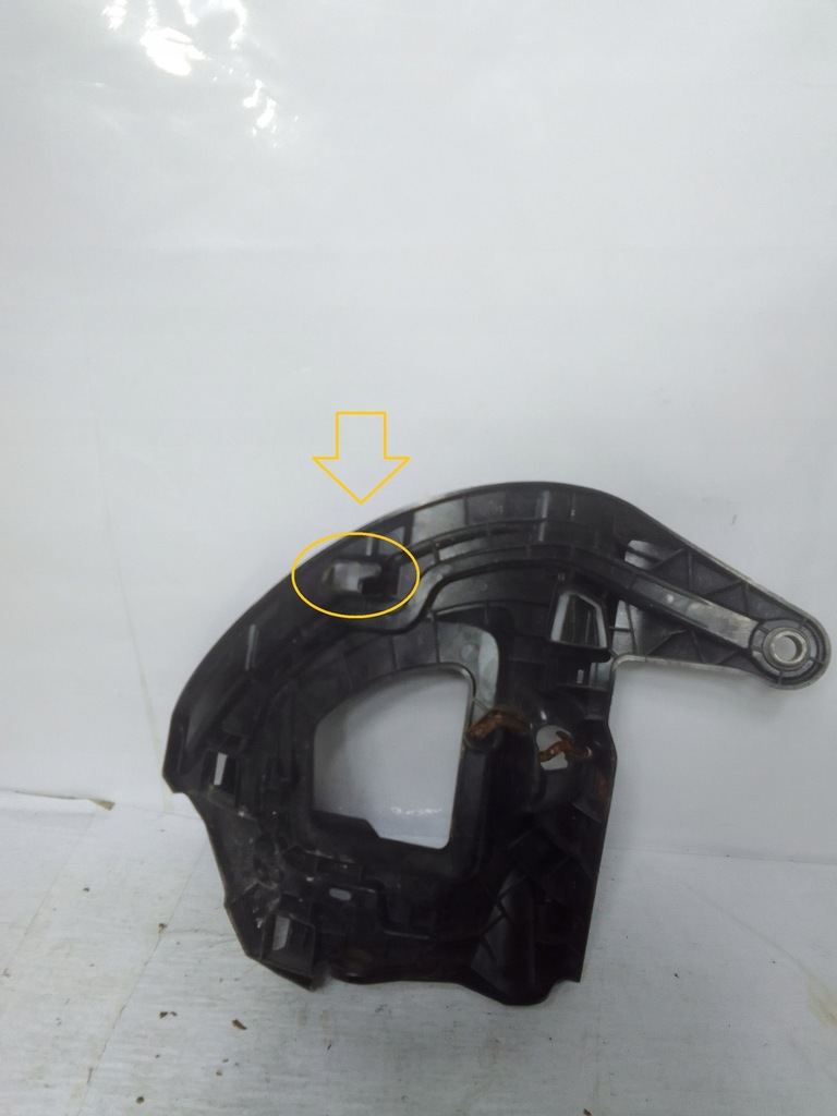 VW Käfer 16- Scheinwerferhalterung rechts vorne 5C5941054B USA Product image