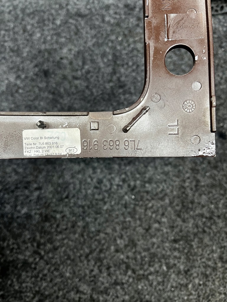 VW Touareg und 7L 7L6863916 Sockel Product image