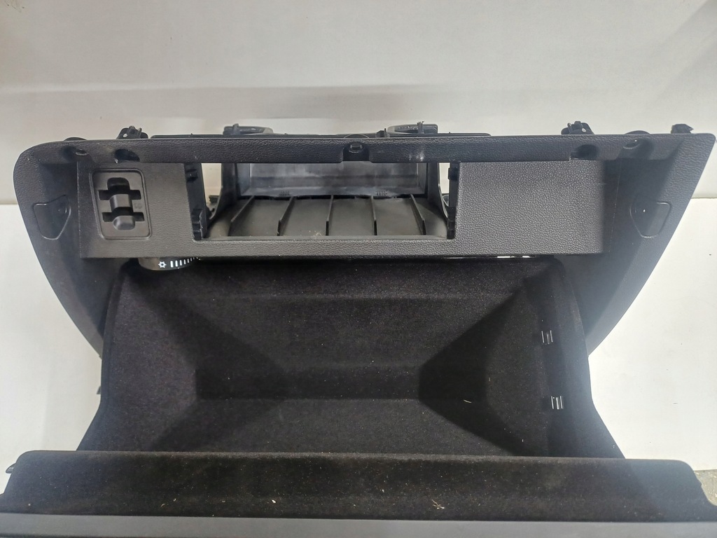 Passagierfach VW Passat B8 Schwarzes Europa Product image