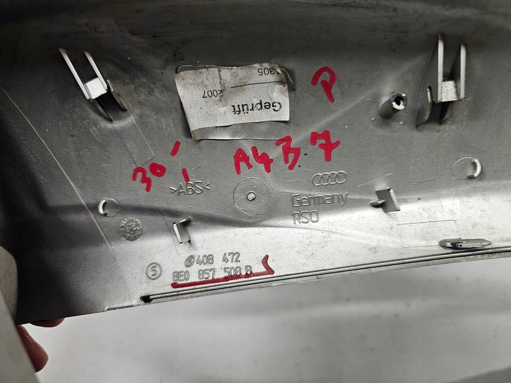 AUDI A4 B7 ABDECKUNG SPIEGELGEHÄUSE RECHTS 8E0857508B Product image