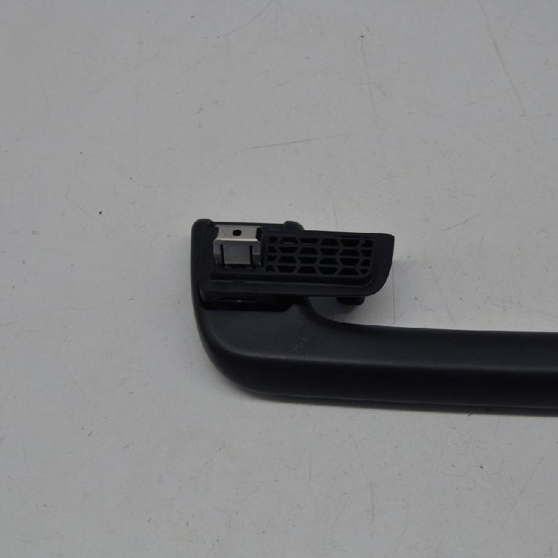 Hinterer rechter Griff des Audi A4 Avant (8W5, B9) 4M0857608 3.0L Product image
