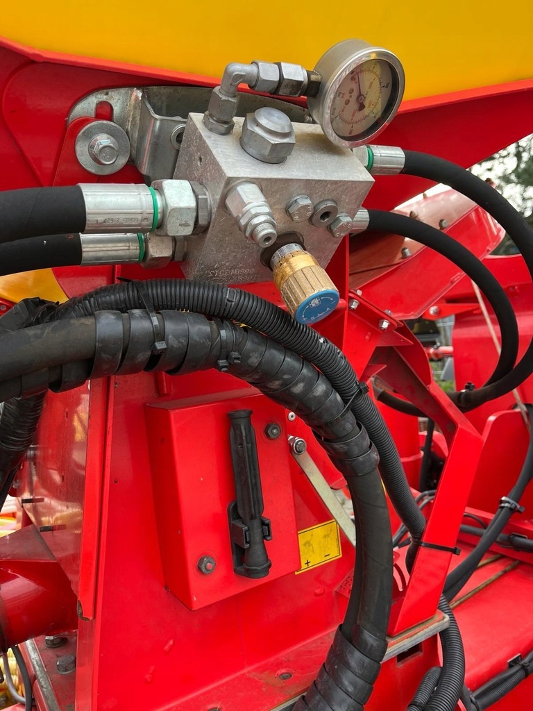 Grünlandgerät APV GP 600 PT mit Sämaschine PS500 und ISOBUS Product image