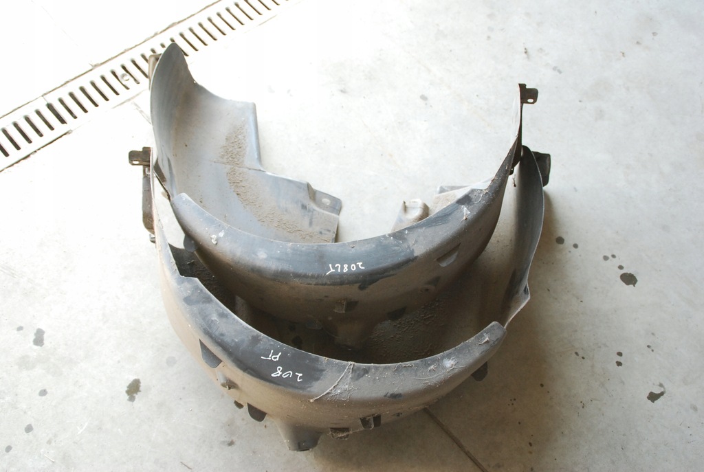 RADFLÄCHE R / L HINTEN PEUGEOT 208 16R Product image