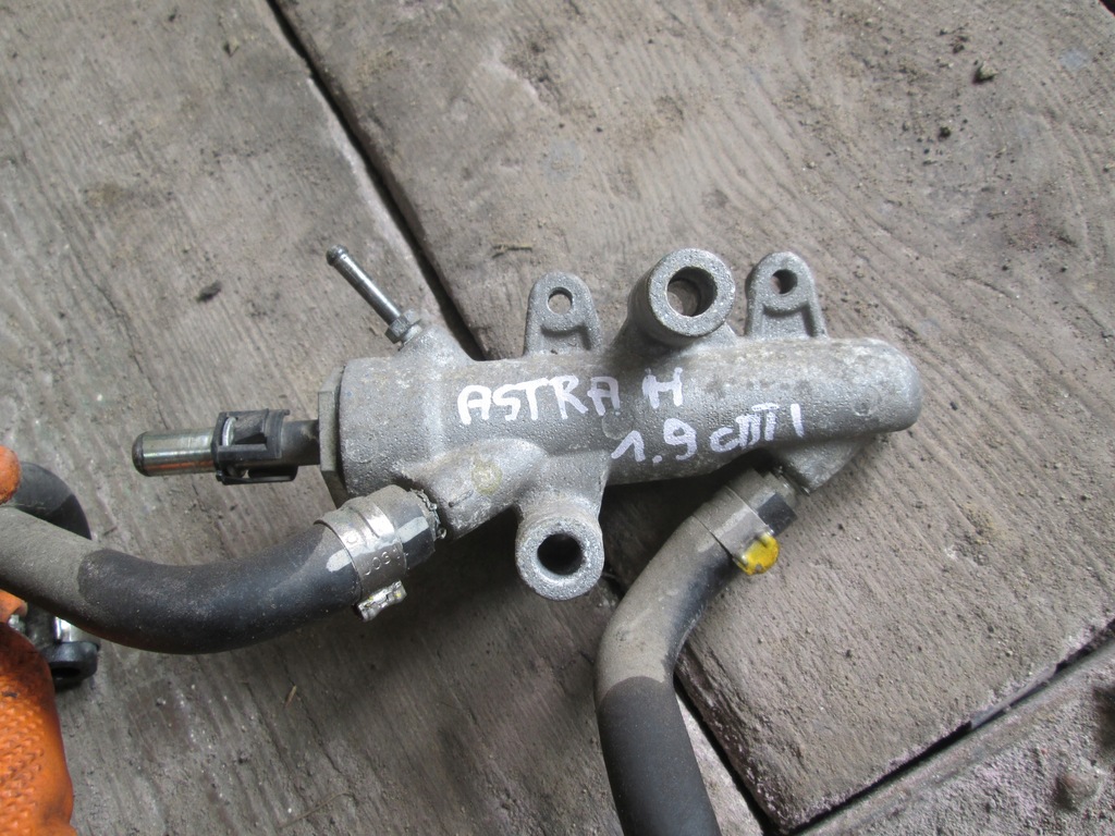 OPEL ASTRA H III KRAFTSTOFFVERTEILER 1.9 CDTI 120 PS Product image