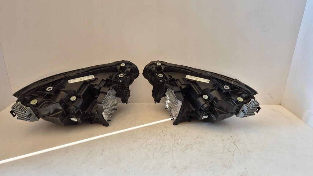 FRONTLEUCHTE VORNE LINKS RECHTS BMW M2 G87 SCHWARZ KOMPLETT 9503470 9503469 Product image