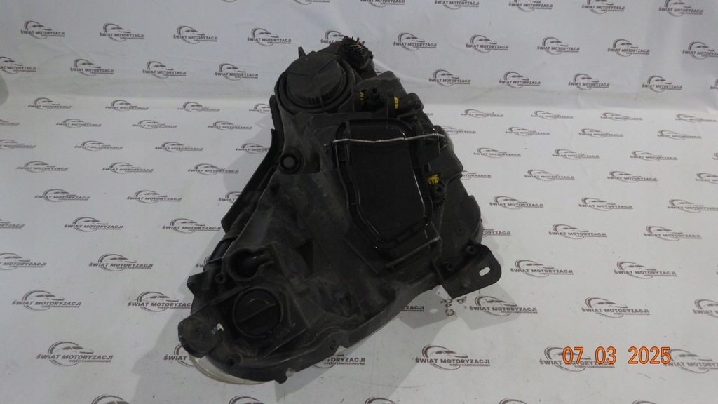 Opel Corsa D Lift 12R Links vordere Lampe 13392707 Englisch Product image