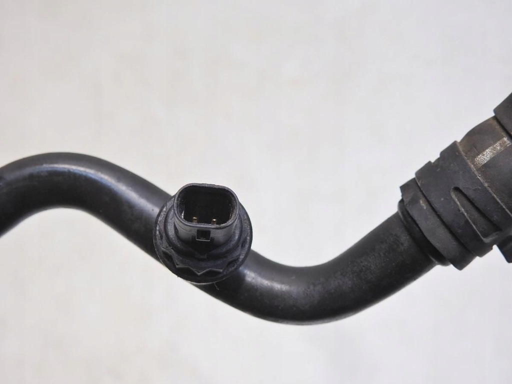 WASSERLEITUNG AUDI A4 B8 2.0 TDI 03L121157 Product image