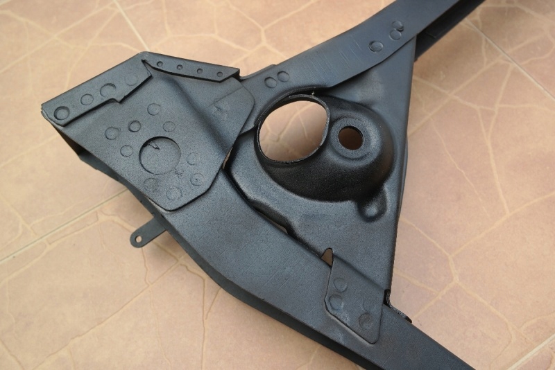 QUERLENKER HINTEN RECHTS FIAT 126P ALTE PRODUKTION während der Polnischen Volksrepublik Product image