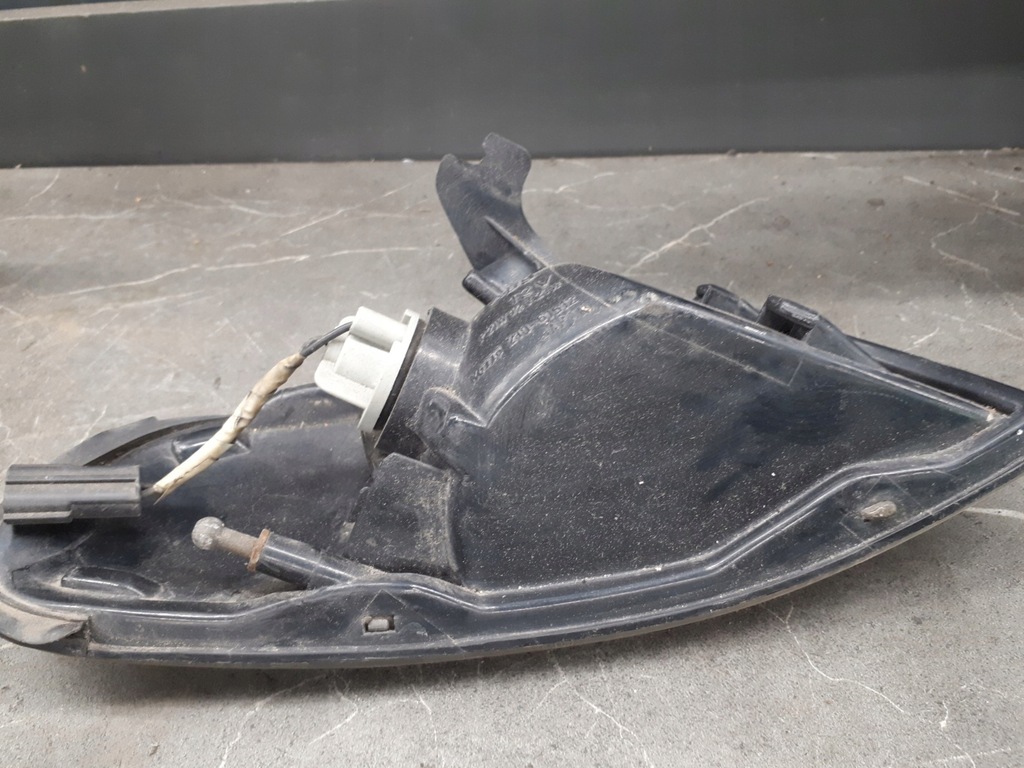 210-61612 Kierunkowskaz prawy mazda 626 IV KOITO Product image