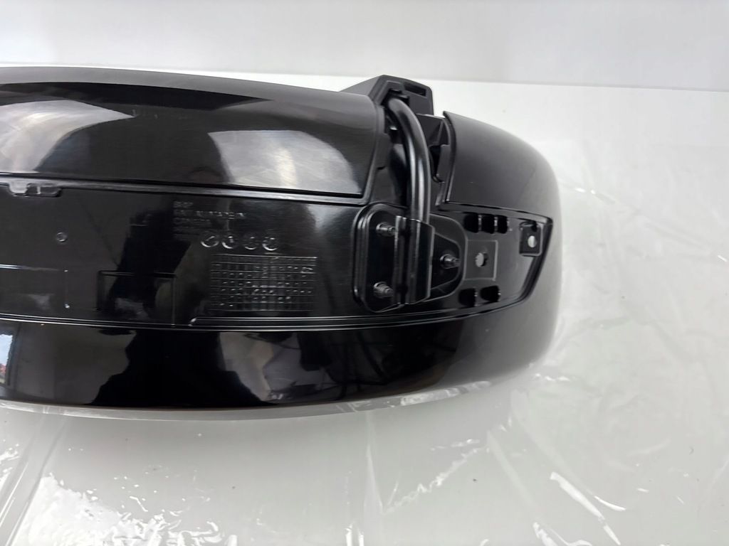 Vorderer Kotflügel links am Spyder F3 S 2015- Product image