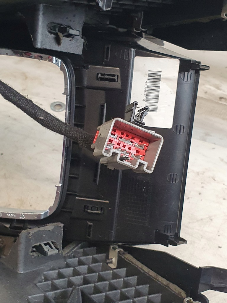 MITTELTUNNELKONSOLE OE 7S71-A045A20-AX FORD MONDEO MK4 07 EU Product image