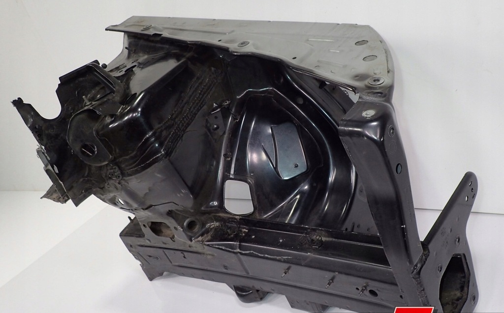 SCHÜRZE VORNE LINKS VORDERRAHMEN AUDI A6 C6 ALLROAD Product image