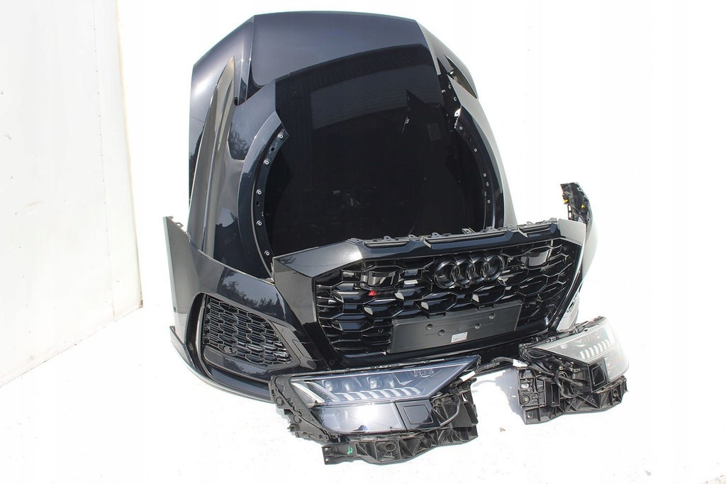 Audi RSQ8 Frontmatrix -Maske Madguard Stoßstange Gürtel Product image