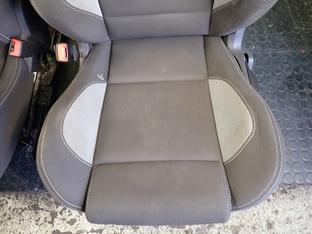 Sitze, Rückbank, Innenraum FORD FOCUS MK3 LIFT Product image