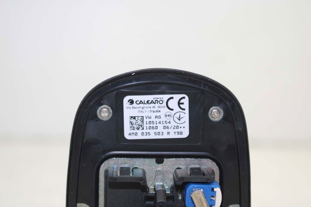 Audi A4 A5 A7 Q2 Q3 Q5 Q7 Antenne 4M0035503 Dach auf dem Ly9b -Dach - Schwarz Product image