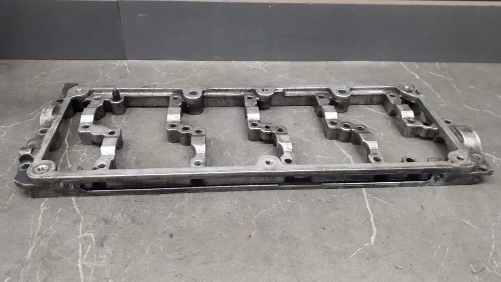 03L103286a Frame deckt die Befestigung des Audi A4 B8 2.0tdi ab. Product image