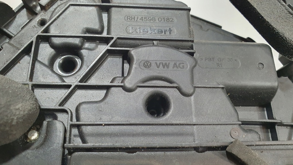 KD-063 Right Rocels Audi Q3 F3 A3 8Y Q4 F4 Touran 5TA839016aa Product image