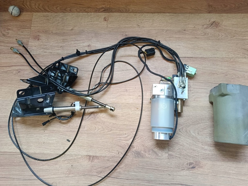 BMW E46 DACH-HYDRAULIKPUMPE 8234530 Product image
