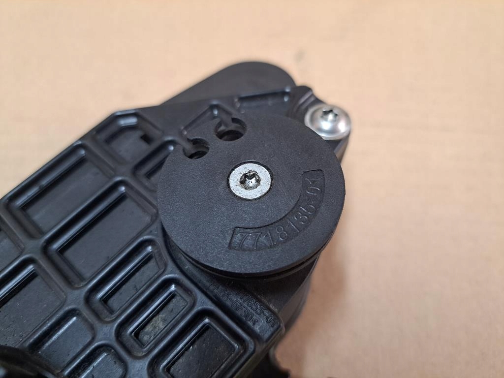 BMW S1000RR 09-11 AUSPUFFDROSSELREGLER 7718135 Product image