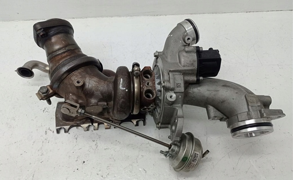 TURBOTURBINE-SET LINKS MERCEDES W213 3,5 V6 E400 276.853 A2760903180 Product image