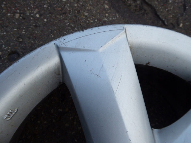 QASHQAI I J10 ACENTA LEICHTMETALLRAD ALUMINIUMFELGENKAPPE 16X6,5 Product image