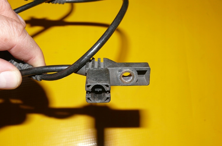 TASCHENSENSORKABEL VORNE RECHTS MERCEDES E-KLASSE W211 A2115400008 Product image