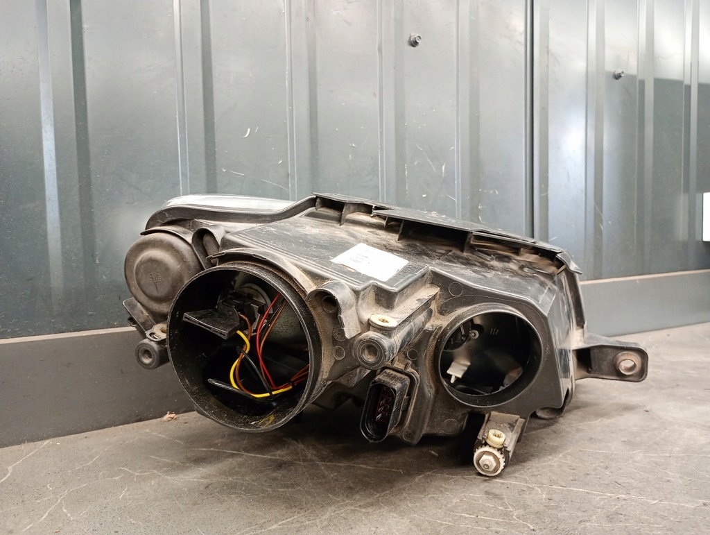 3C0941005Q Linkes Scheinwerfer VW Passat B6 Hella Product image