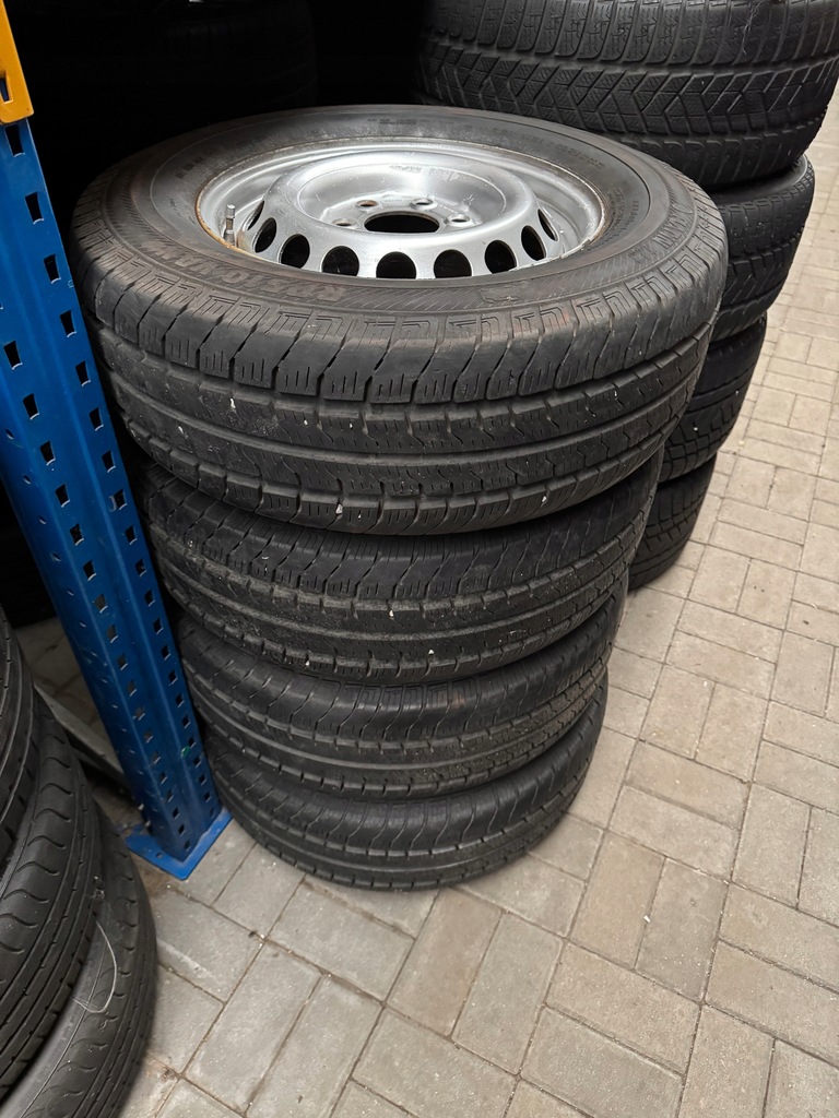 FELGENSATZ MERCEDES SPRINTER REIFEN A9074014800 235/65 R16C 6x130 Product image