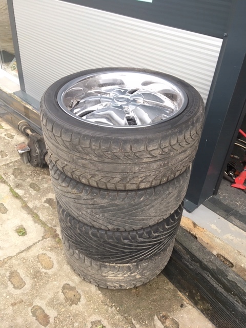 Verchromte 18-Zoll-Leichtmetallfelgen, Satz 5x135 / 5x112 Product image