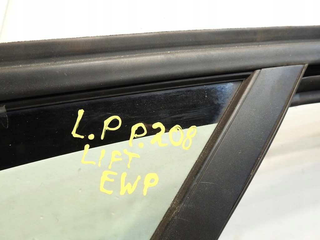 TÜR LINKS VORNE EWP PEUGEOT 208 LIFT Product image