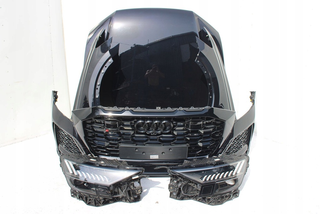 Audi RSQ8 Frontmatrix -Maske Madguard Stoßstange Gürtel Product image