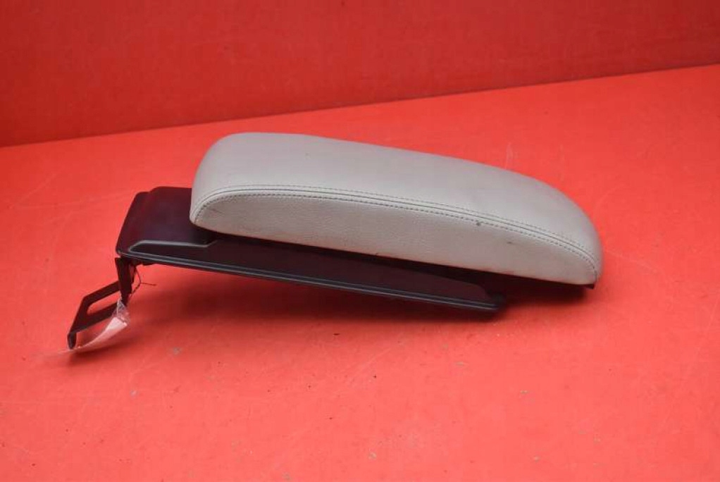 LEDERARMLEHNE CITROEN C5 II X7 III 08-17 Product image
