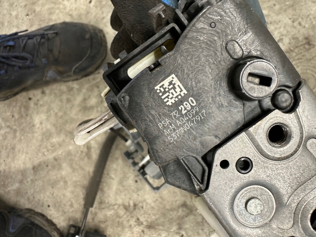 Peugeot 3008 I Türschloss rechts vorne PSA732290 A04099 Europa Product image