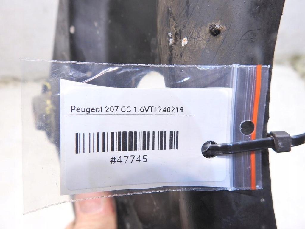 RECHTER VORDERER QUERLENKER PEUGEOT 207 1.6 VTI Product image