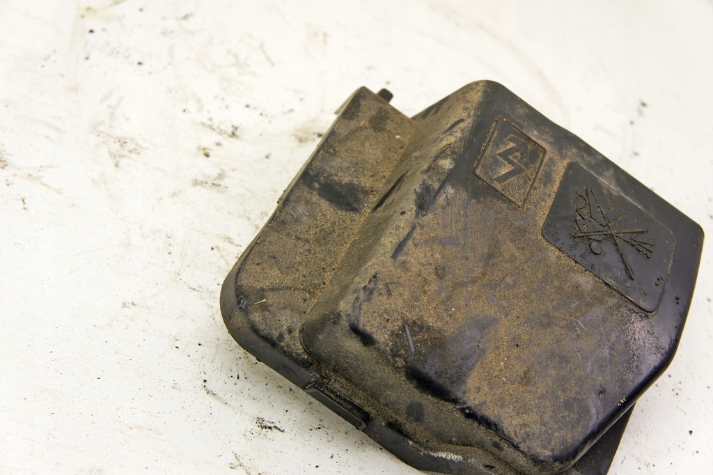 MW140 Dacia Duster II 1.5d Sicherungsdeckel Product image