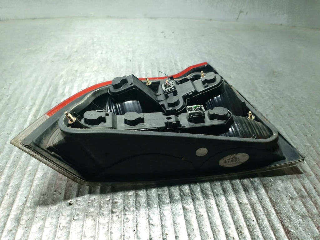 HECKLEUCHTE RECHTS VOLVO S60 (00-10) 8664080 8664082 153838 SEDAN Product image