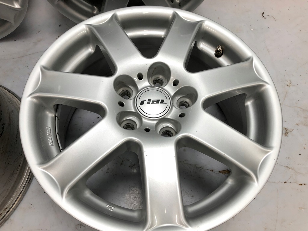 RIAL FELGEN 16'' BMW E90 E87 5X120 ET44 KBA 45567 Product image