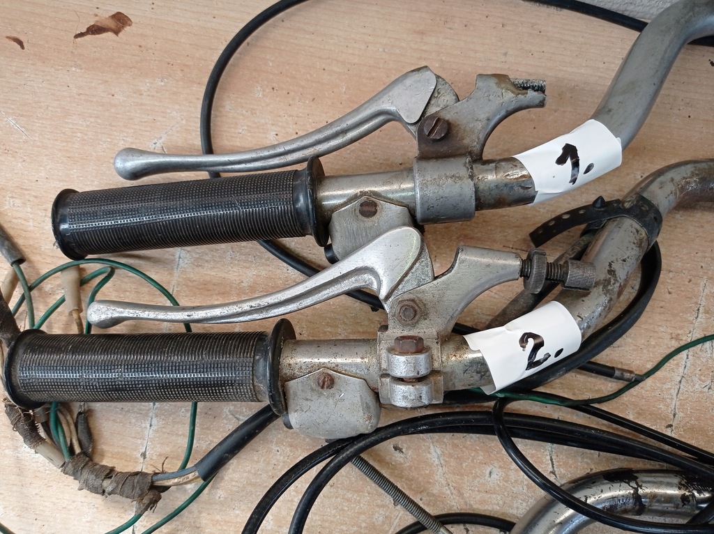 WSK - Vögel - Lelek - Lenkrad mit Türgriffen - 4 Stücke (1,2,3,4) Product image