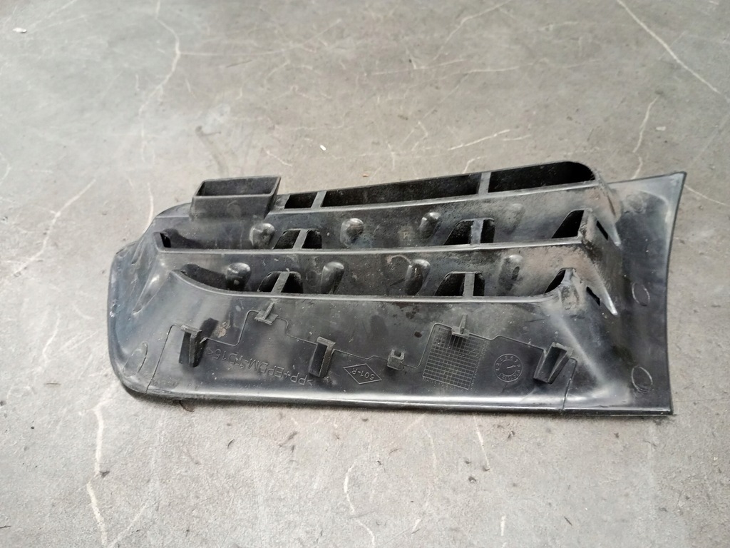 Links vorne Grill Renault Megane II Kombi Product image