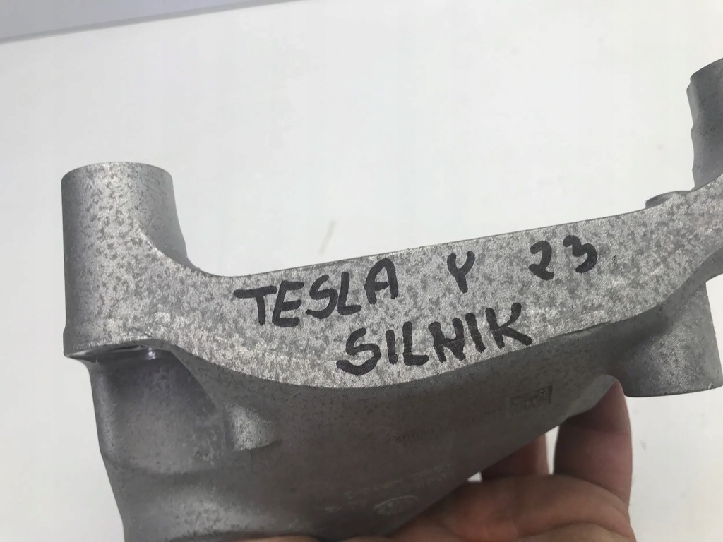 TESLA MODEL Y 2023 PAW PILLOW MOTORHALTERUNG 1093278-00-B Product image