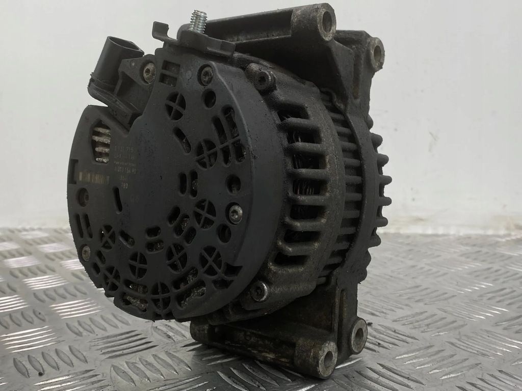 Mercedes-Benz W204 W211 2.2 CDI OM 646 LICHTMASCHINE A0131549002 Product image