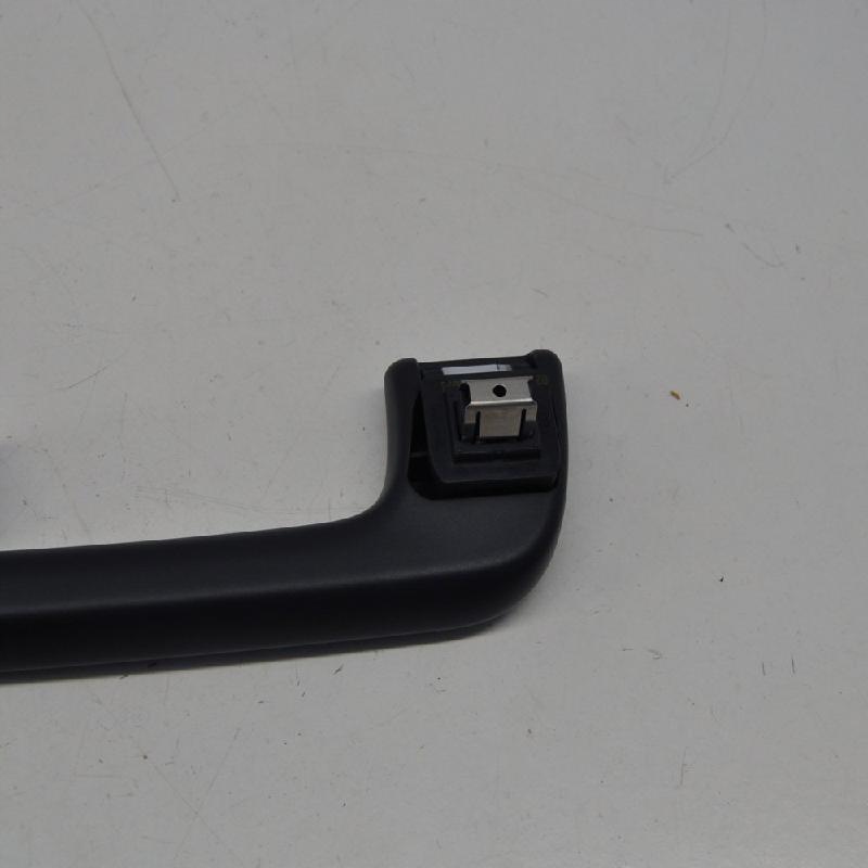 Hinterer rechter Griff des Audi A4 Avant (8W5, B9) 4M0857608 3.0L Product image