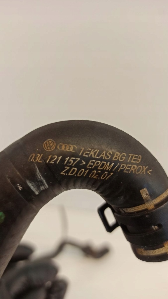 AUDI A4 B8 A5 8T WASSERROHR 2.0 03L121157 Product image