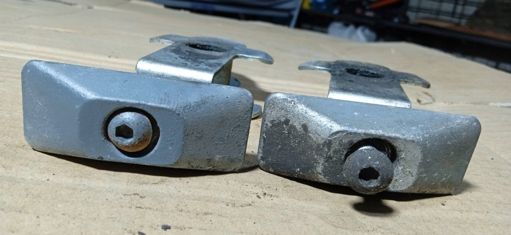 Suzuki GSF 600 1200 Bandit Spanner Kettenspannung Hinterrad Product image