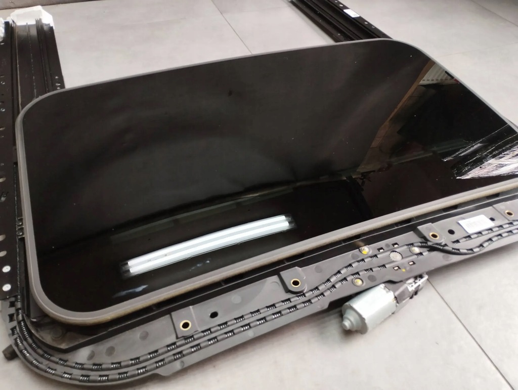 Audi A5 Sportback 8TA Schiebedach 8T8877041E Product image