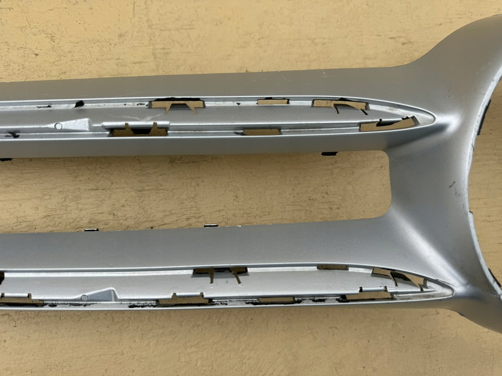 Mercedes B Klasse W246 II 11-18R Grill Stoßfänger Dummy A2468880173 Product image