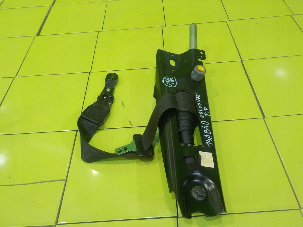 VOLVO V70 III 08r Sicherheitsgurt rechts vorne 39865061 Product image